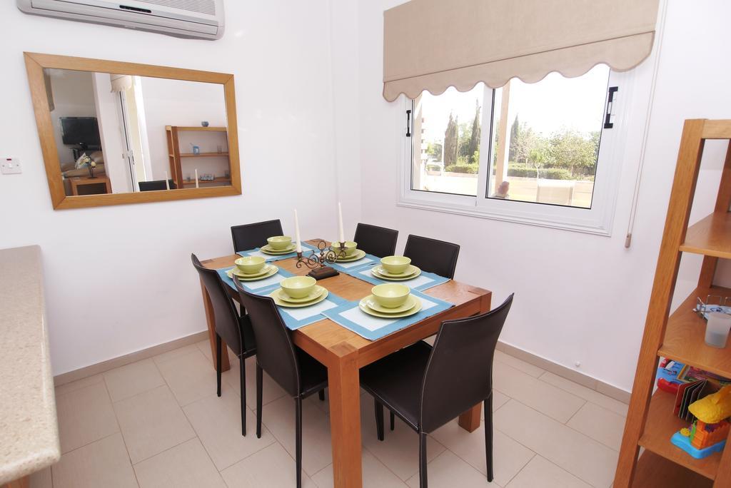 Maouris Villa Protaras Ruang foto
